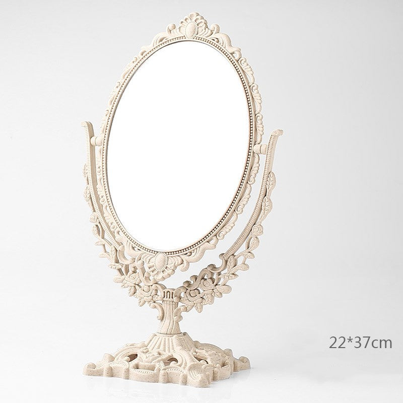 Double-sided makeup mirror